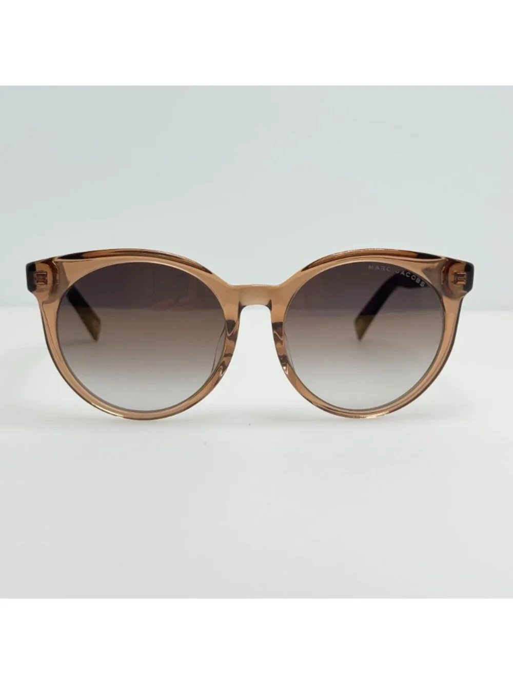 Marc Jacobs lenses have